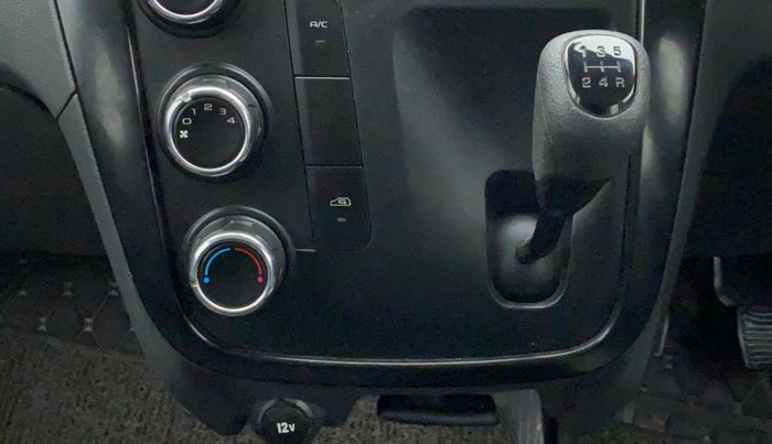2019 Mahindra KUV 100 NXT K2 P 6 STR, Petrol, Manual, 21,003 km, Gear Lever