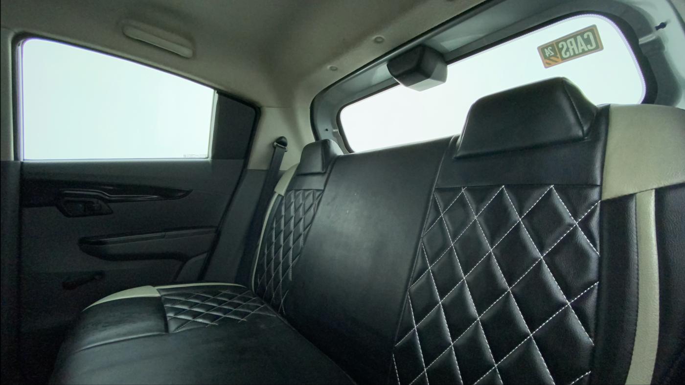 2019 Mahindra KUV 100 NXT K2 P 6 STR, Petrol, Manual, 21,003 km, Right Side Rear Door Cabin