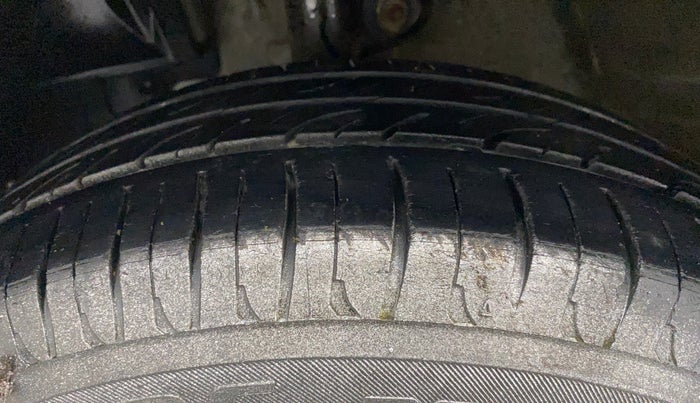 2019 Mahindra KUV 100 NXT K2 P 6 STR, Petrol, Manual, 21,003 km, Left Front Tyre Tread