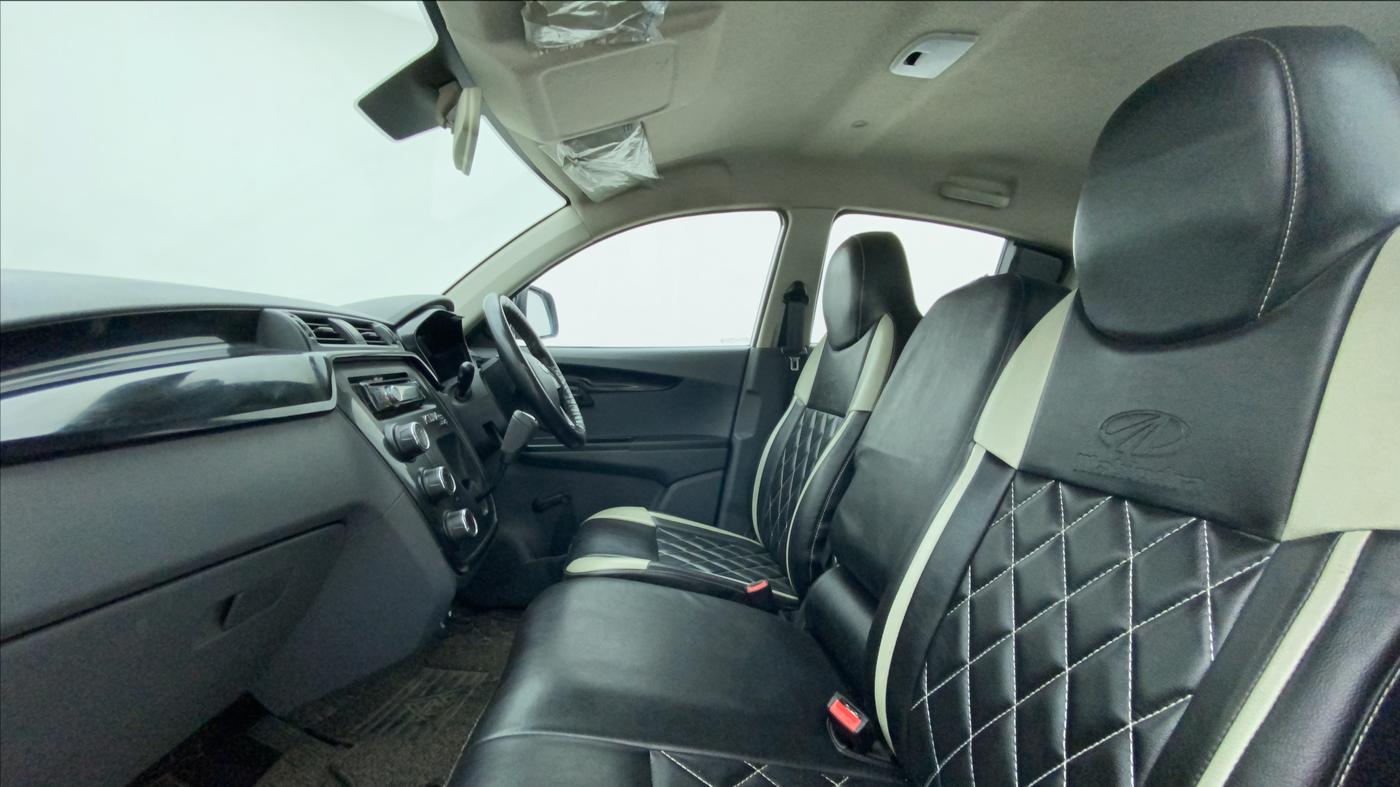 2019 Mahindra KUV 100 NXT K2 P 6 STR, Petrol, Manual, 21,003 km, Right Side Front Door Cabin