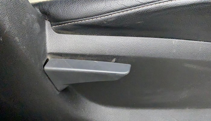 2019 Mahindra KUV 100 NXT K2 P 6 STR, Petrol, Manual, 21,003 km, Driver Side Adjustment Panel