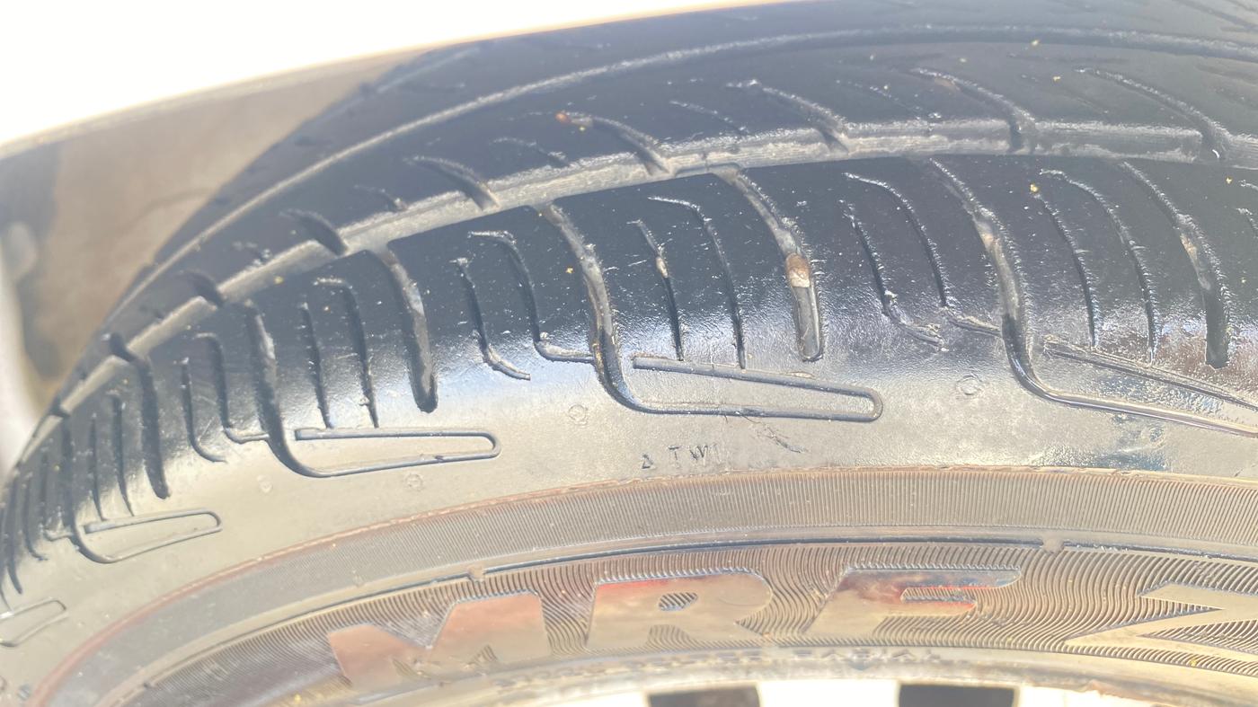2014 Hyundai Eon ERA +, Petrol, Manual, 45,086 km, Right Front Tyre Tread