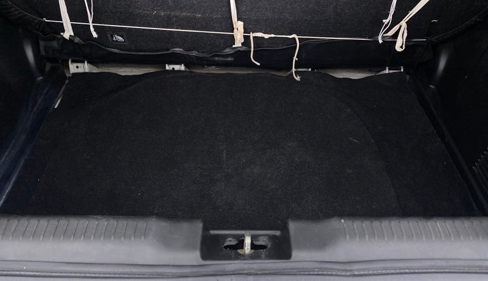 2018 Maruti Swift VXI D, Petrol, Manual, 70,212 km, Boot Inside