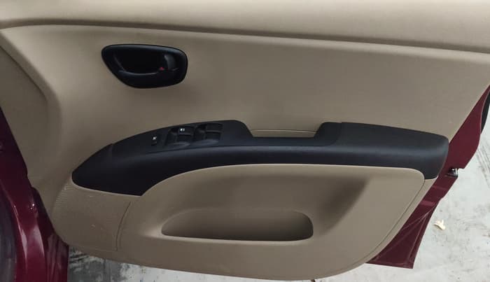 2014 Hyundai i10 MAGNA 1.1, Petrol, Manual, 10,762 km, Driver Side Door Panels Control