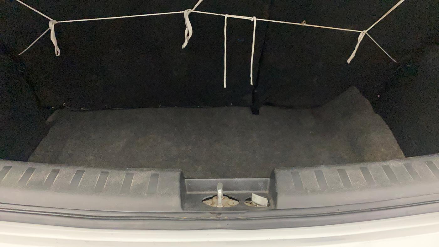 2015 Maruti Swift VDI, Diesel, Manual, 1,27,183 km, Boot Inside