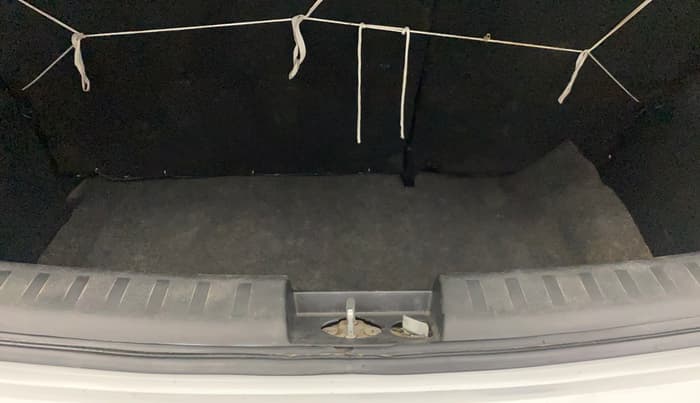 2015 Maruti Swift VDI, Diesel, Manual, 1,27,183 km, Boot Inside