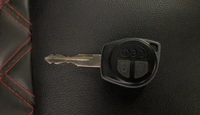 2015 Maruti Swift VDI, Diesel, Manual, 1,27,183 km, Key Close Up