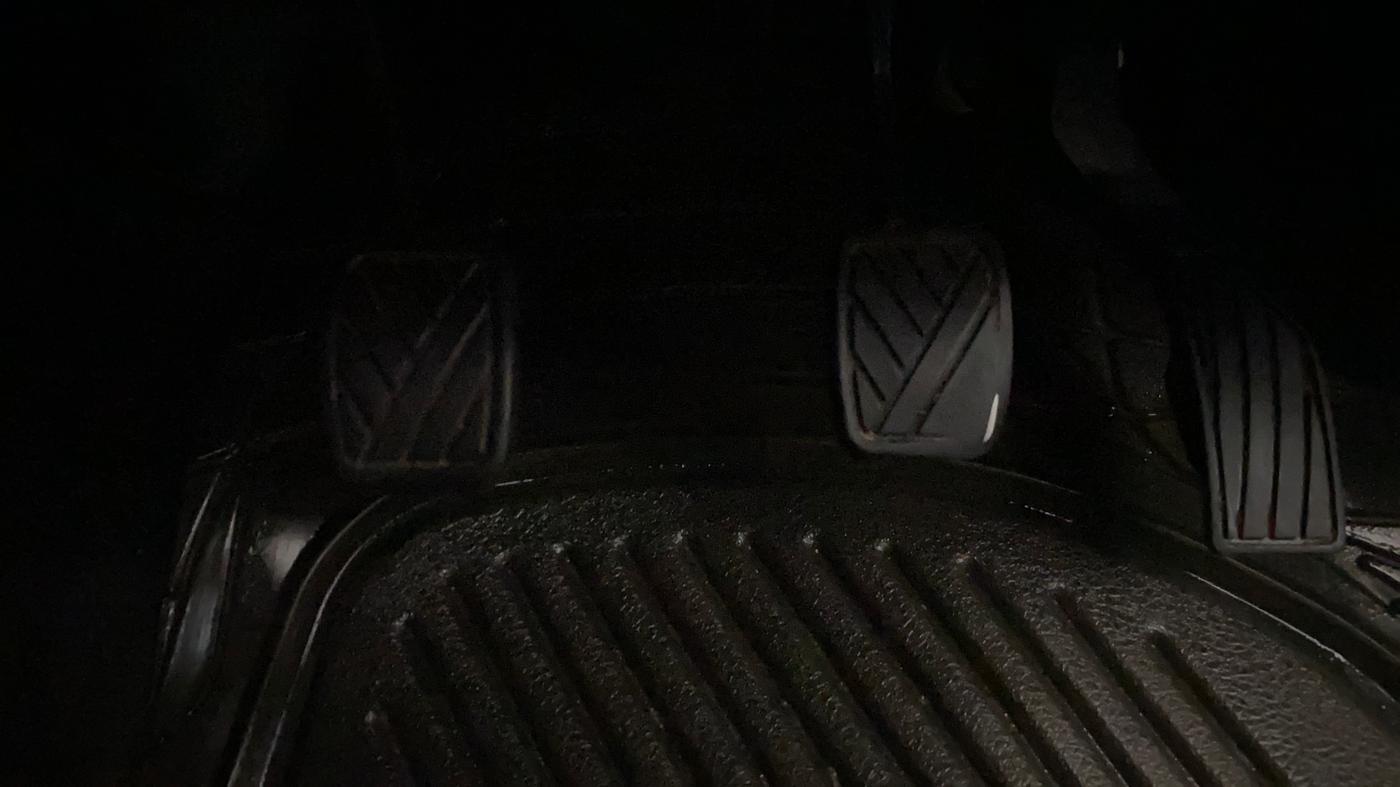 2015 Maruti Swift VDI, Diesel, Manual, 1,27,183 km, Pedals