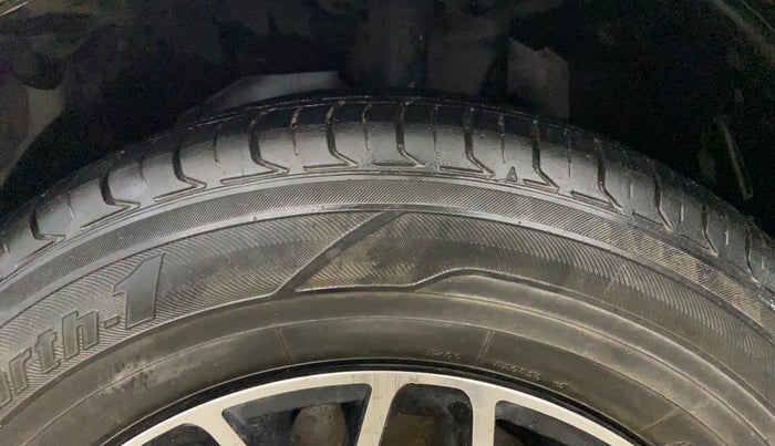 2020 Ford Ecosport AMBIENTE 1.5L DIESEL, Diesel, Manual, 70,720 km, Left Front Tyre Tread
