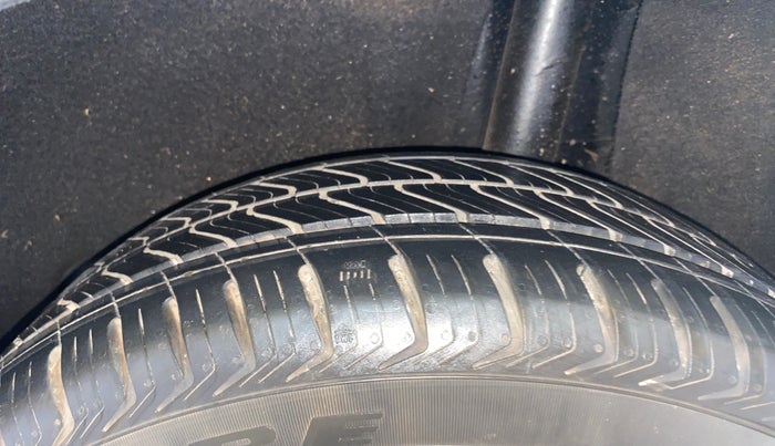 2017 Maruti Baleno ZETA CVT PETROL 1.2, Petrol, Automatic, 53,593 km, Left Rear Tyre Tread