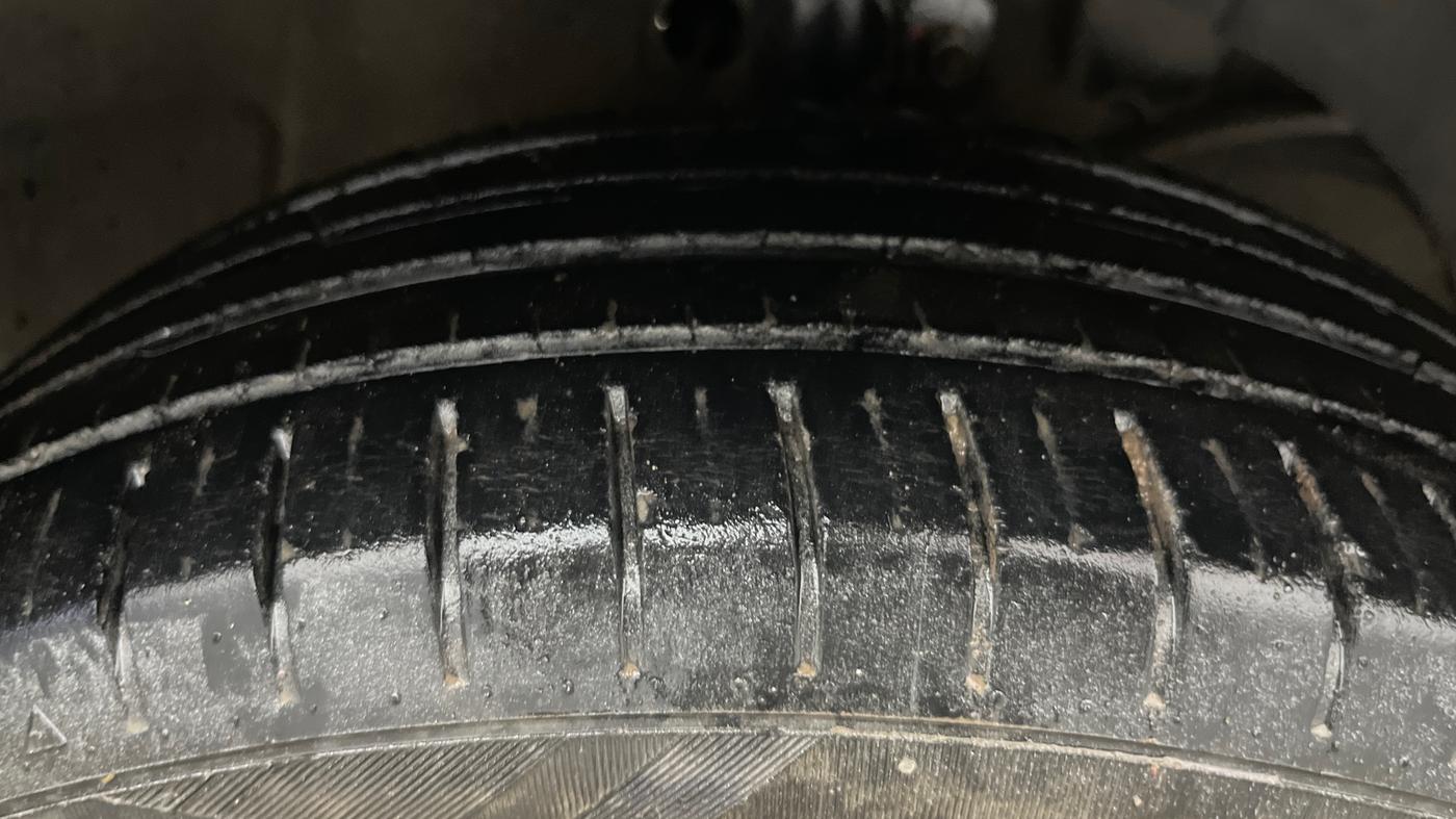 2016 Maruti Baleno ALPHA PETROL 1.2, Petrol, Manual, 27,261 km, Right Front Tyre Tread