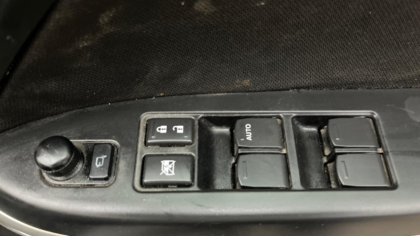2016 Maruti Baleno ALPHA PETROL 1.2, Petrol, Manual, 27,261 km, Driver Side Door Panels Control