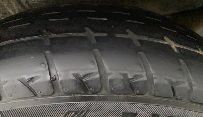 2018 Maruti Wagon R 1.0 LXI CNG, CNG, Manual, 75,535 km, Left Front Tyre Tread