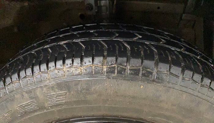 2015 Maruti Swift Dzire VXI, Petrol, Manual, 49,860 km, Right Front Tyre Tread