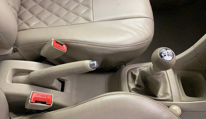 2015 Maruti Swift Dzire VXI, Petrol, Manual, 49,860 km, Gear Lever
