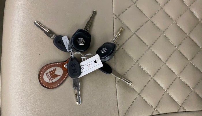 2015 Maruti Swift Dzire VXI, Petrol, Manual, 49,860 km, Key Close Up