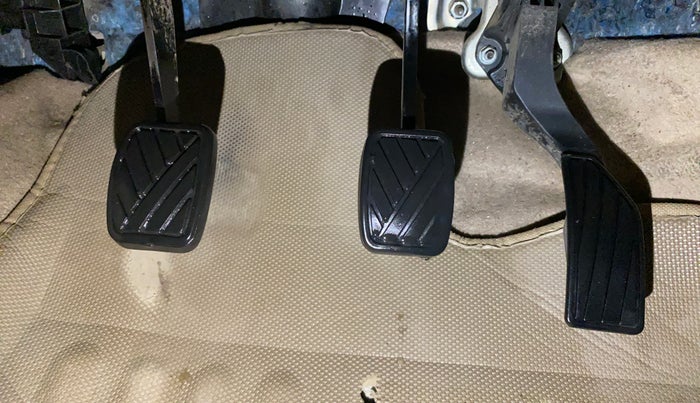 2015 Maruti Swift Dzire VXI, Petrol, Manual, 49,860 km, Pedals