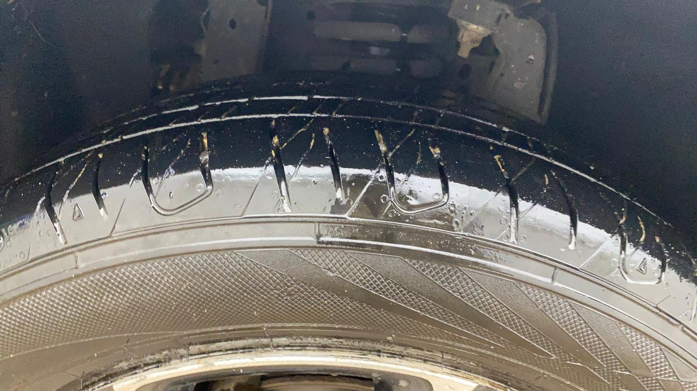 2018 Mahindra MARAZZO M8 7 STR, Diesel, Manual, 1,31,905 km, Left Front Tyre Tread