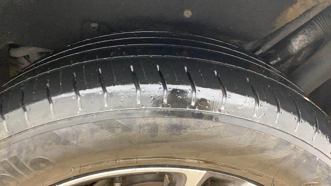 2018 Mahindra MARAZZO M8 7 STR, Diesel, Manual, 1,31,905 km, Left Rear Tyre Tread