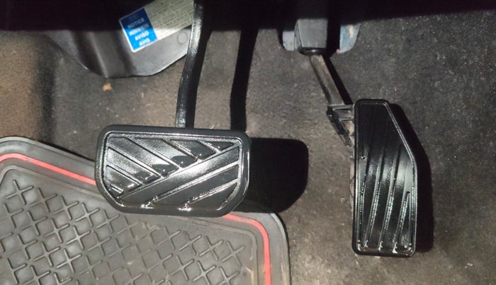 2019 Maruti Swift ZXI AMT, Petrol, Automatic, 49,028 km, Pedals