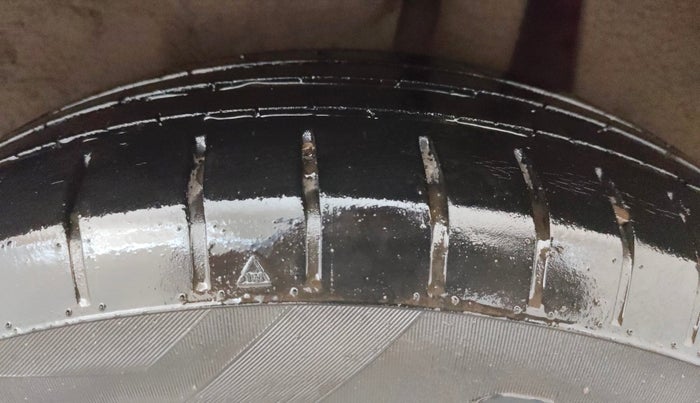 2019 Maruti Swift ZXI AMT, Petrol, Automatic, 49,028 km, Left Rear Tyre Tread