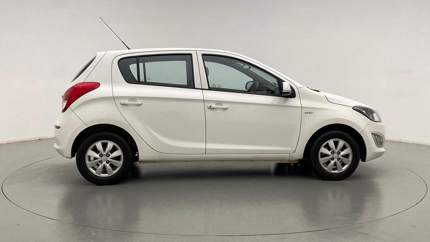 2014 Hyundai i20 SPORTZ 1.2 VTVT, Petrol, Manual, 70,635 km, Right Side View