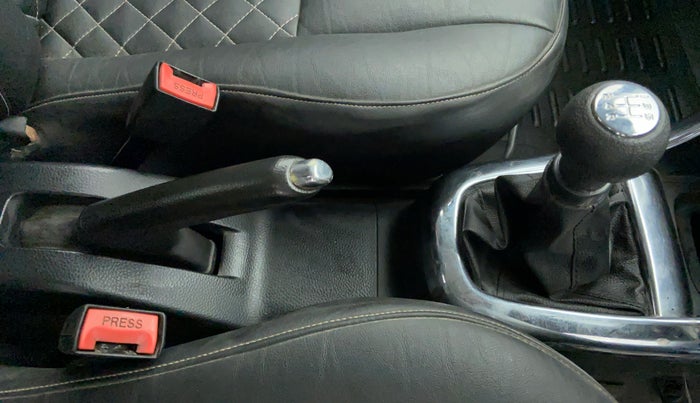 2014 Maruti Swift ZDI, Diesel, Manual, 92,158 km, Gear Lever