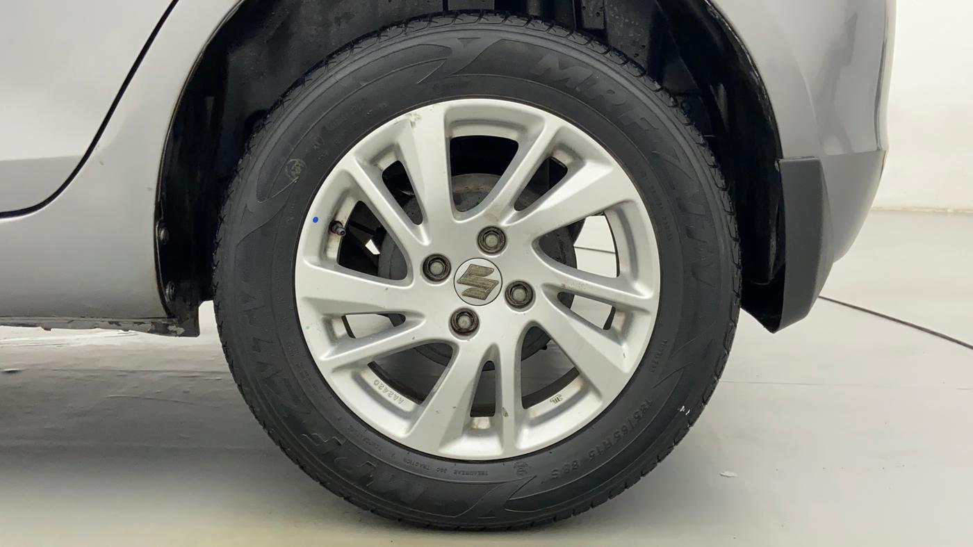 2014 Maruti Swift ZDI, Diesel, Manual, 92,158 km, Left Rear Wheel