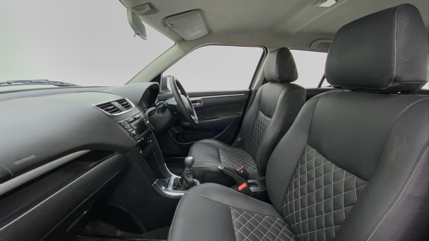 2014 Maruti Swift ZDI, Diesel, Manual, 92,158 km, Right Side Front Door Cabin
