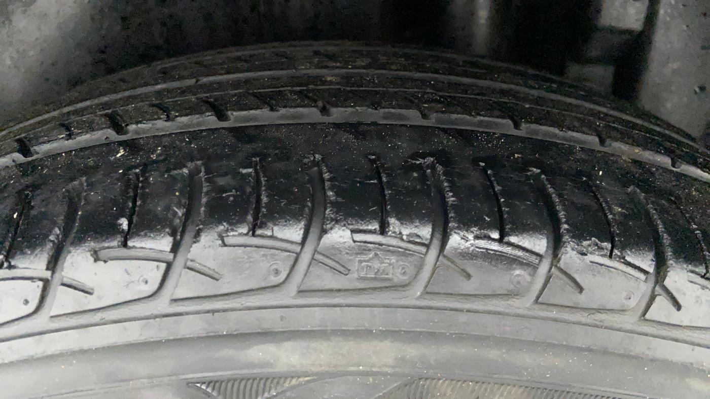 2014 Maruti Swift ZDI, Diesel, Manual, 92,158 km, Left Rear Tyre Tread