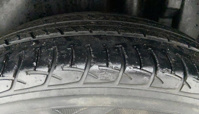 2014 Maruti Swift ZDI, Diesel, Manual, 92,158 km, Left Rear Tyre Tread