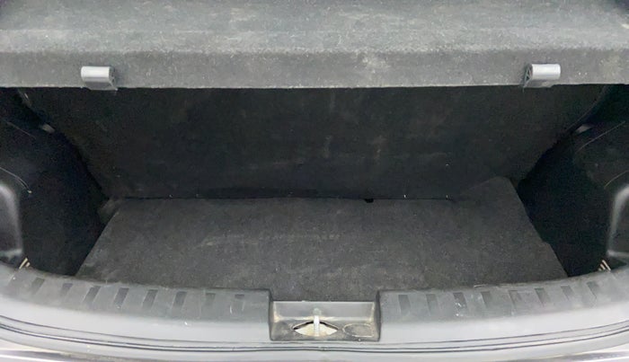 2014 Maruti Swift ZDI, Diesel, Manual, 92,158 km, Boot Inside