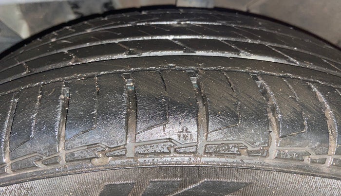 2023 KIA SELTOS  GTX Plus 1.5 Turbo Petrol DCT, Petrol, Automatic, 44,232 km, Left Front Tyre Tread