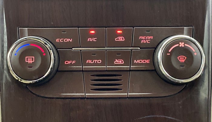 2014 Mahindra XUV500 W6 4X2, Diesel, Manual, 75,922 km, Automatic Climate Control