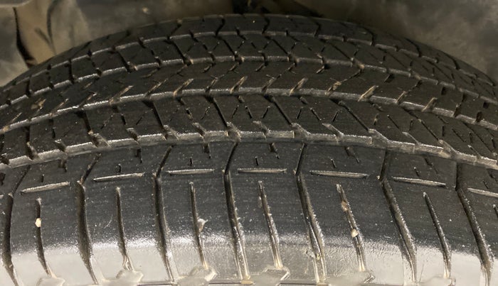 2014 Mahindra XUV500 W6 4X2, Diesel, Manual, 75,922 km, Right Rear Tyre Tread