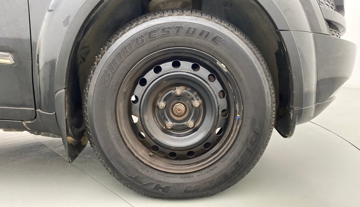 2014 Mahindra XUV500 W6 4X2, Diesel, Manual, 75,922 km, Right Front Wheel