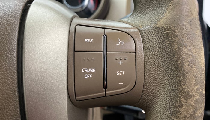 2014 Mahindra XUV500 W6 4X2, Diesel, Manual, 75,922 km, Adaptive Cruise Control