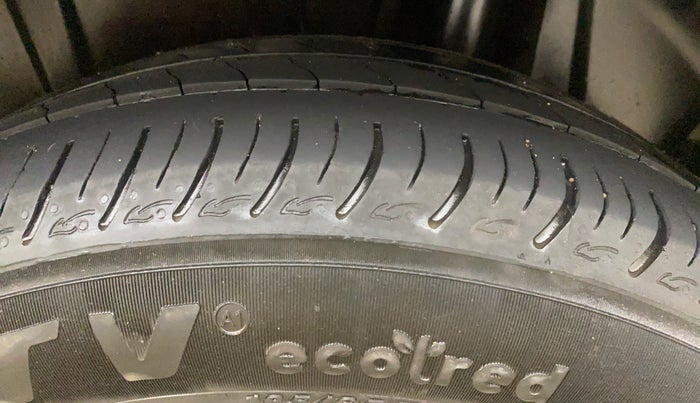 2020 Maruti Ertiga ZXI+ SHVS, Petrol, Manual, 97,442 km, Left Rear Tyre Tread