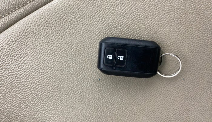 2020 Maruti Ertiga ZXI+ SHVS, Petrol, Manual, 97,442 km, Key Close Up