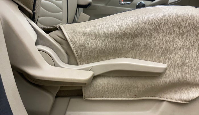 2020 Maruti Ertiga ZXI+ SHVS, Petrol, Manual, 97,442 km, Driver Side Adjustment Panel