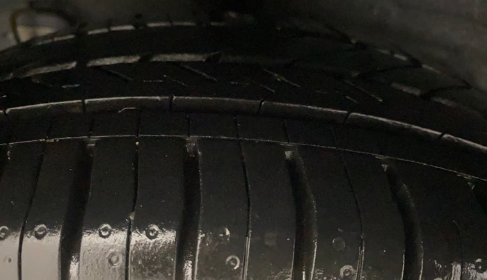 2015 Hyundai Xcent SX 1.2, Petrol, Manual, 56,644 km, Right Rear Tyre Tread