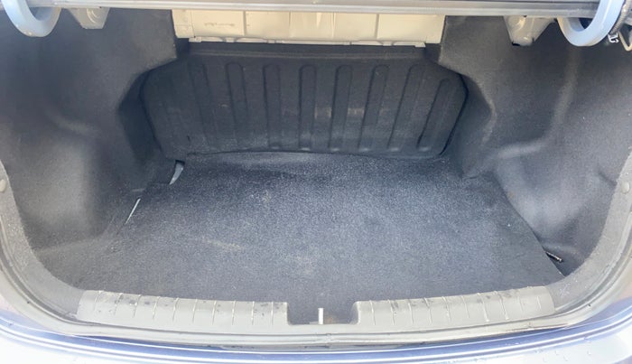 2015 Hyundai Xcent SX 1.2, Petrol, Manual, 56,644 km, Boot Inside