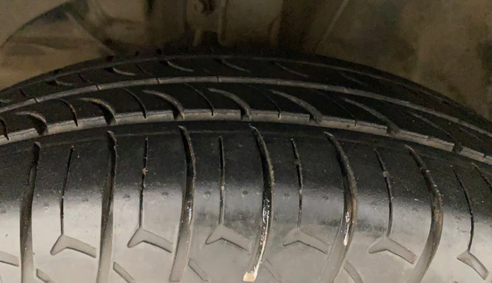 2017 Maruti Dzire VXI AMT, Petrol, Automatic, 34,782 km, Left Front Tyre Tread