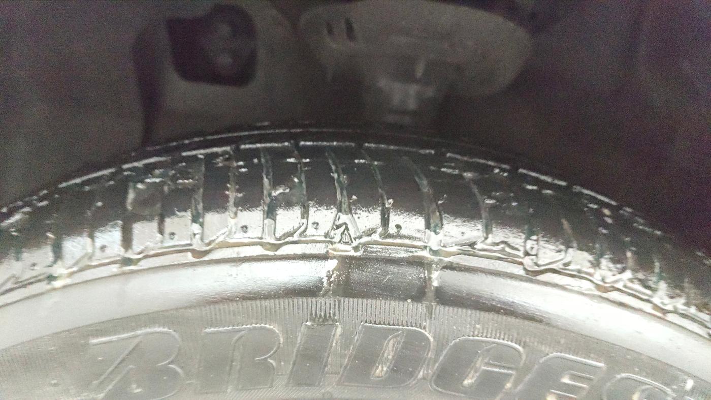 2023 Hyundai AURA S 1.2 CNG, CNG, Manual, 40,212 km, Left Front Tyre Tread