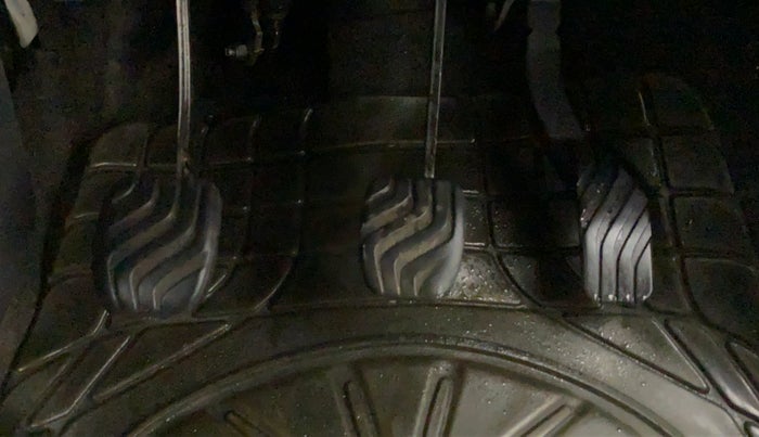 2015 Renault Kwid RXT 0.8, Petrol, Manual, 36,886 km, Pedals