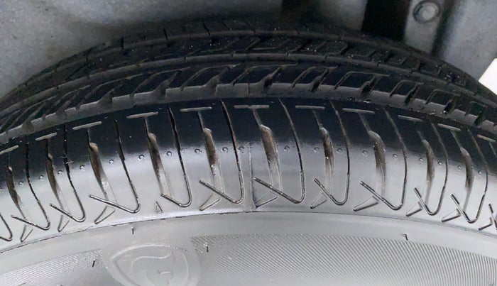2013 Maruti Swift Dzire VXI 1.2 BS IV, Petrol, Manual, 58,325 km, Left Rear Tyre Tread