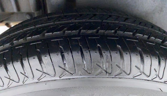 2013 Maruti Swift Dzire VXI 1.2 BS IV, Petrol, Manual, 58,325 km, Right Rear Tyre Tread