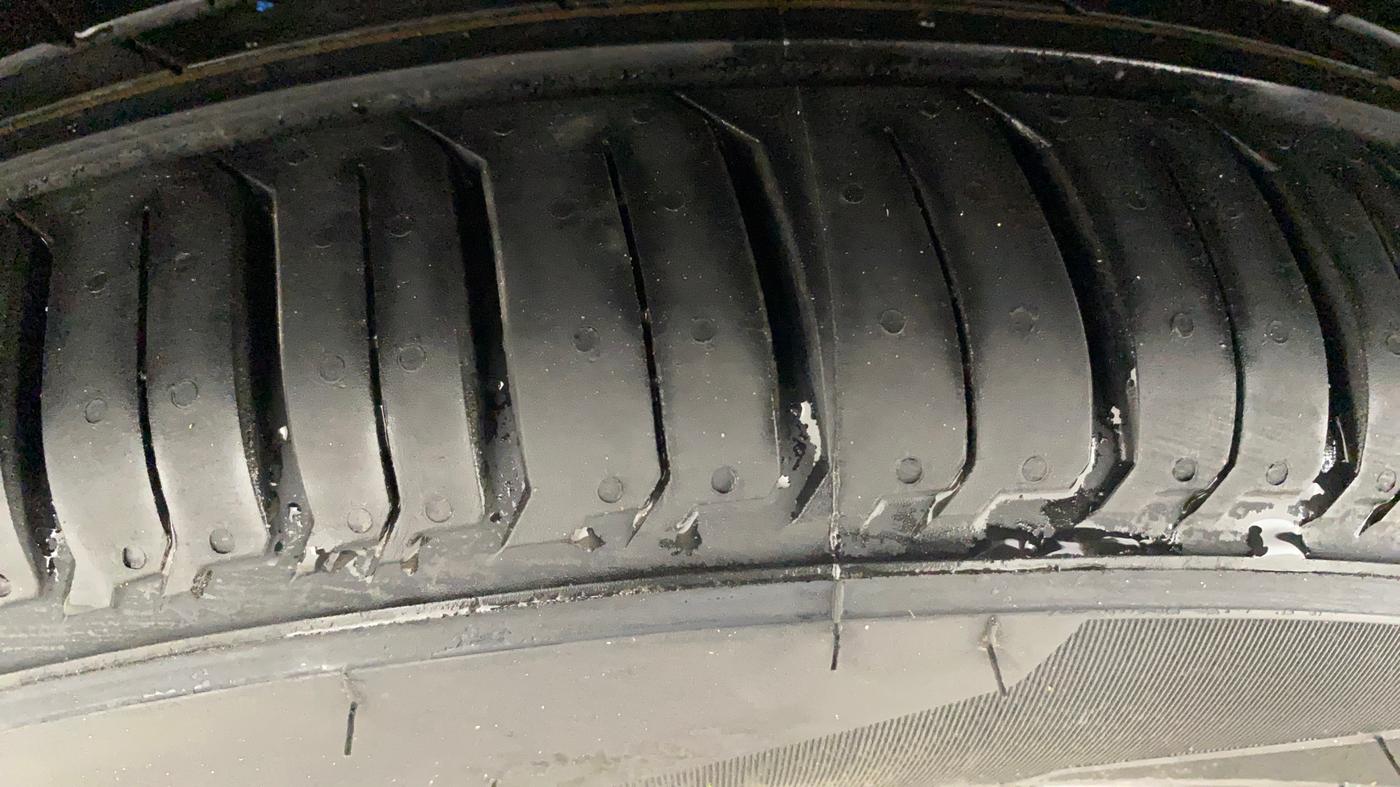2022 Hyundai AURA SX 1.2, Petrol, Manual, 36,487 km, Left Front Tyre Tread