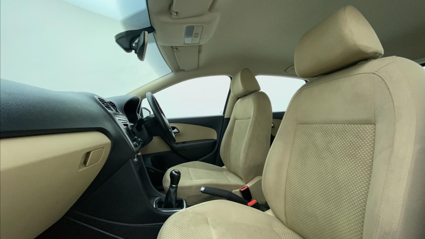 2016 Volkswagen Polo HIGHLINE1.2L PETROL, Petrol, Manual, 40,185 km, Right Side Front Door Cabin