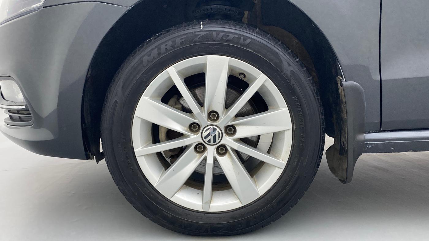 2016 Volkswagen Polo HIGHLINE1.2L PETROL, Petrol, Manual, 40,185 km, Left Front Wheel